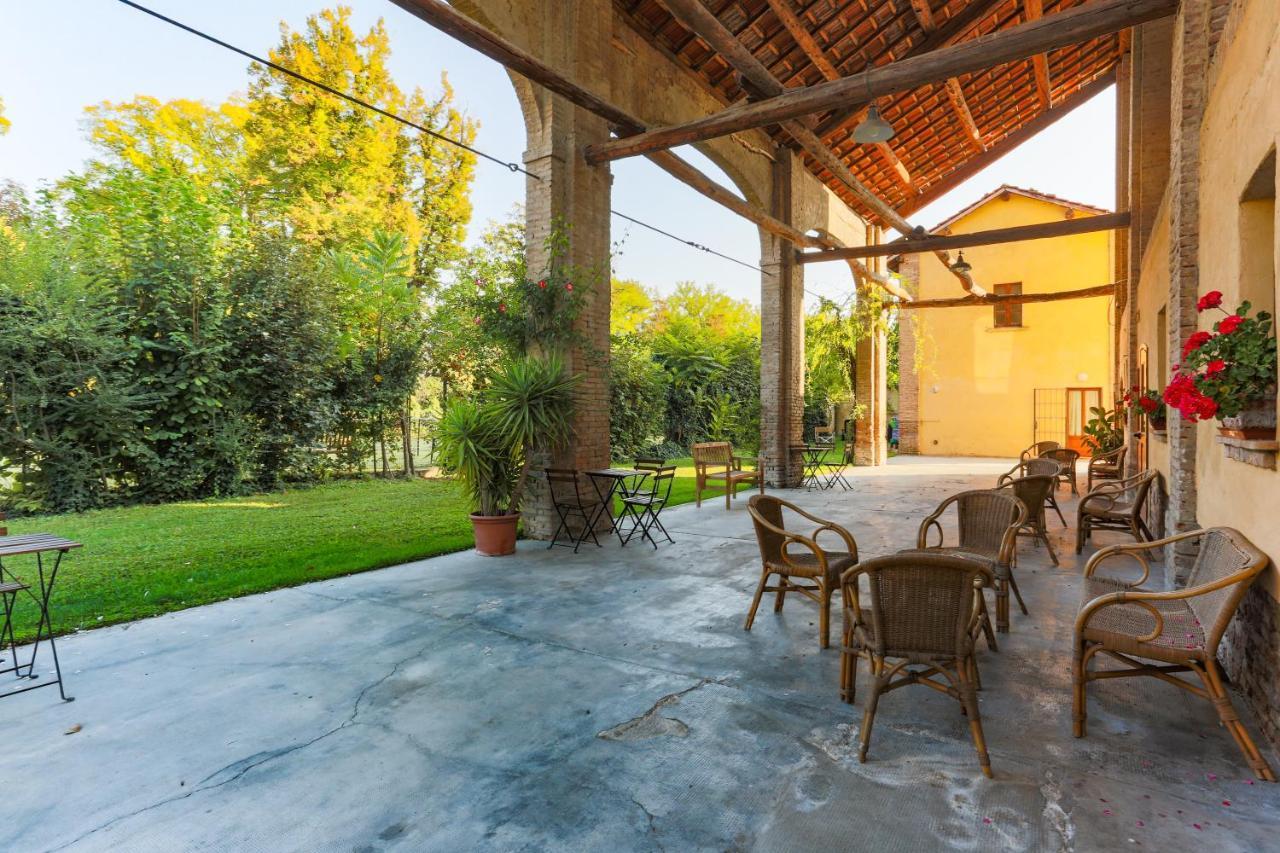Agriturismo Le Corti Della Gualdana Voghera Bagian luar foto