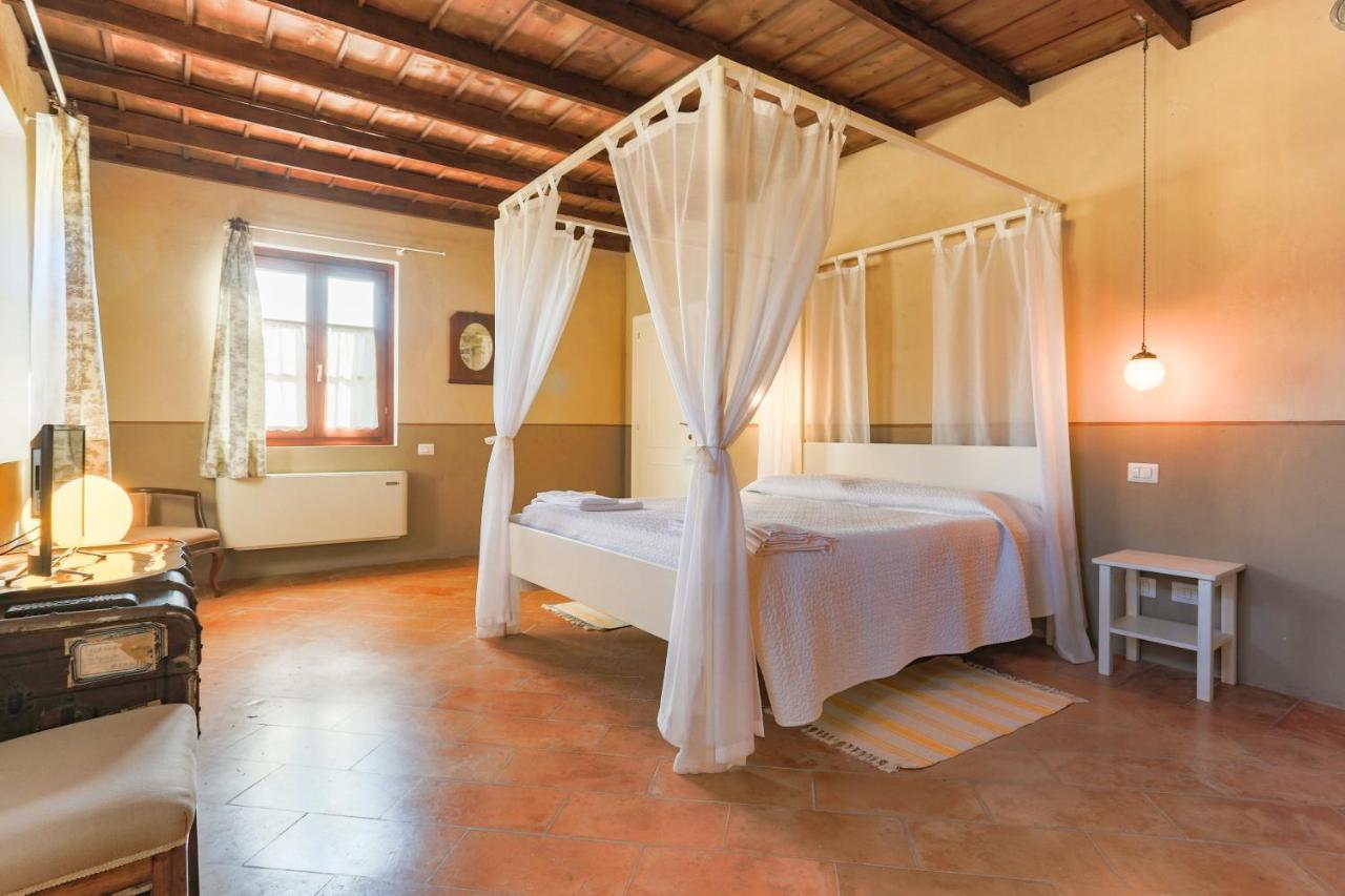 Agriturismo Le Corti Della Gualdana Voghera Bagian luar foto