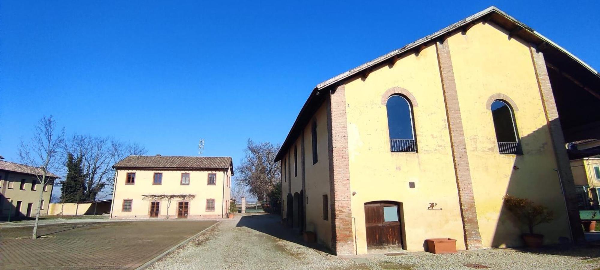 Agriturismo Le Corti Della Gualdana Voghera Bagian luar foto